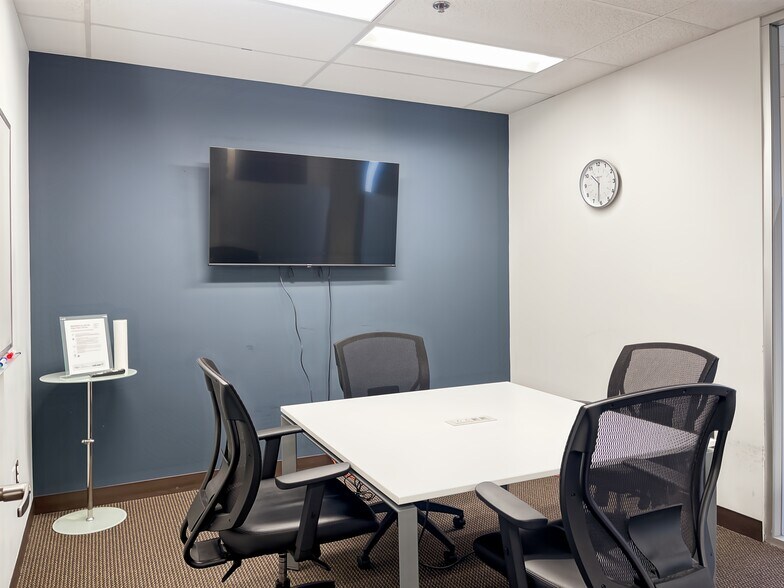 More Photos Of 500 Pl D'armes, Montréal Coworking Space
