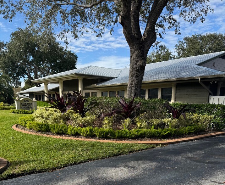 More Photos Of 835 SE Osceola St, Stuart Office Residential For Sale