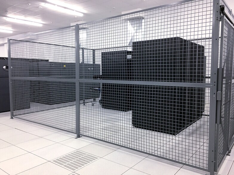 More Photos Of 1515 Round Table Dr, Dallas Warehouse For Lease