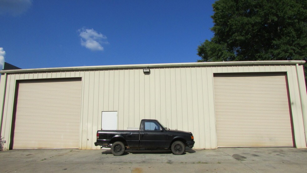 More Photos Of 13 Eagles Ct, Cartersville Flex For Lease