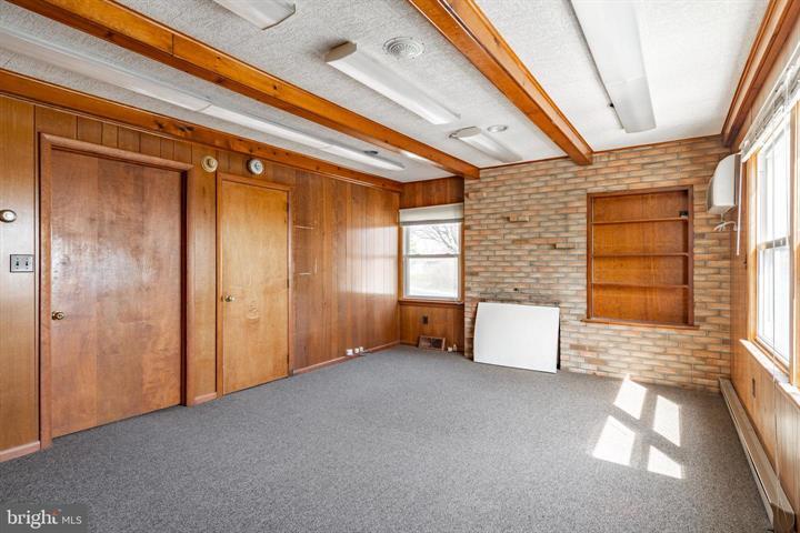 More Photos Of 915 N Hanover St, Elizabethtown Medical For Sale