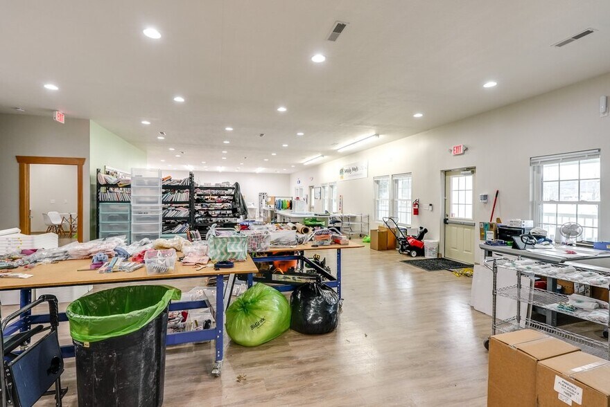 More Photos Of 2149 Wadsworth Rd, Norton Office For Sale