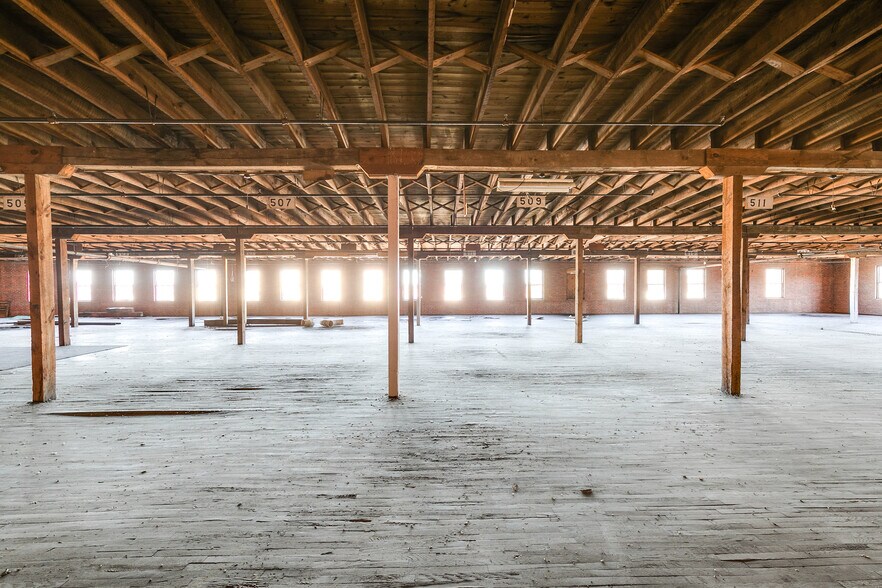 More Photos Of 600 W Wythe St, Petersburg Warehouse For Sale