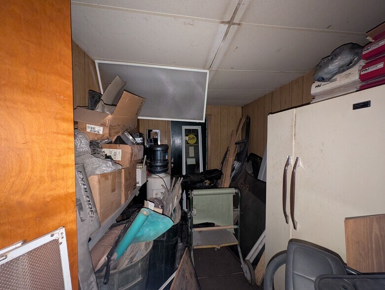 More Photos Of 1100 Weise St, Green Bay Auto Dealership For Sale