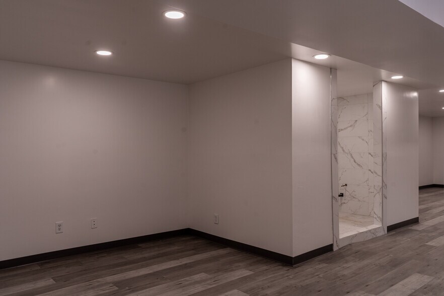 More Photos Of 4046 E Winslow Ave, Phoenix Warehouse For Lease