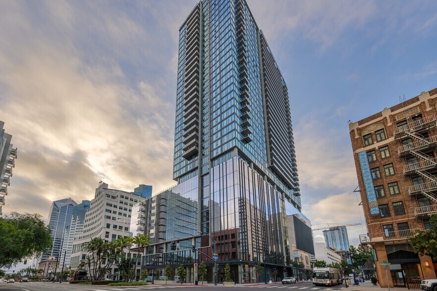More Photos Of 1011 Union St, San Diego Office For Lease