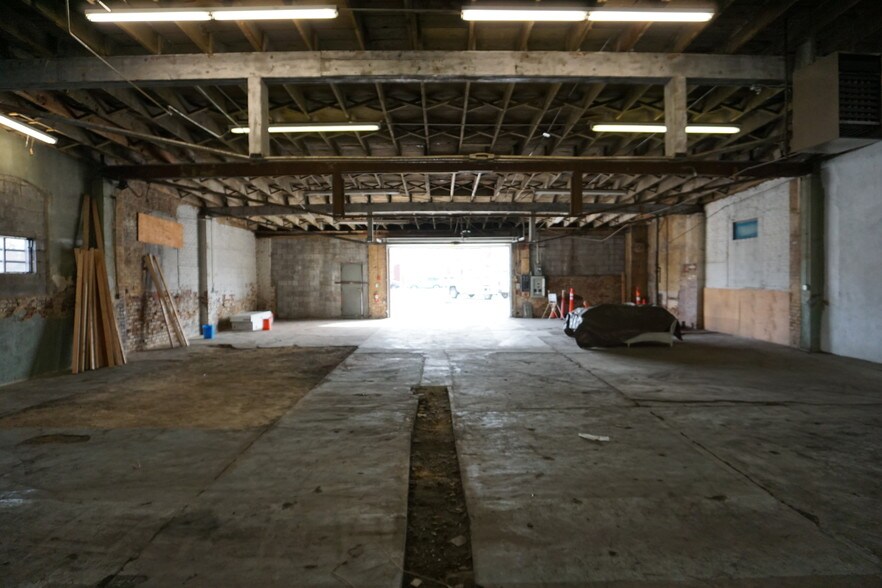 More Photos Of 788 S Broadway, Denver Storefront For Lease