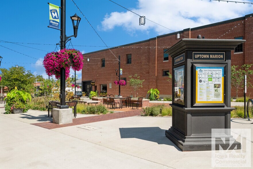 More Photos Of 1000-1030 7th Ave, Marion Freestanding For Lease