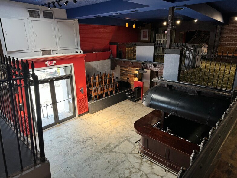 More Photos Of 1525 4th St, Sarasota Restaurant For Lease