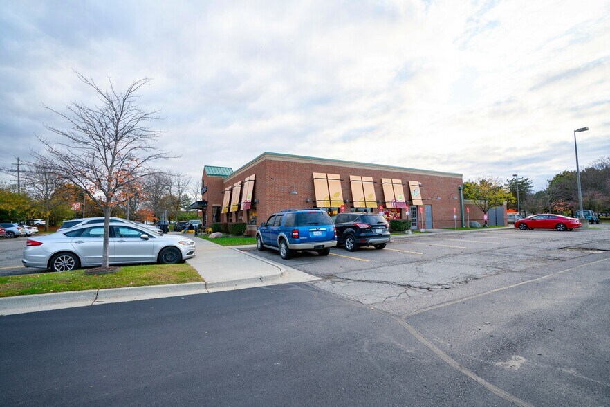 More Photos Of 455 Haggerty Rd, Walled Lake Restaurant For Sale