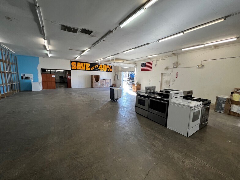 More Photos Of 6314 S College Ave, Fort Collins Warehouse For Lease