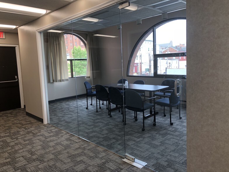 More Photos Of 33 W Franklin St, Hagerstown Coworking Space