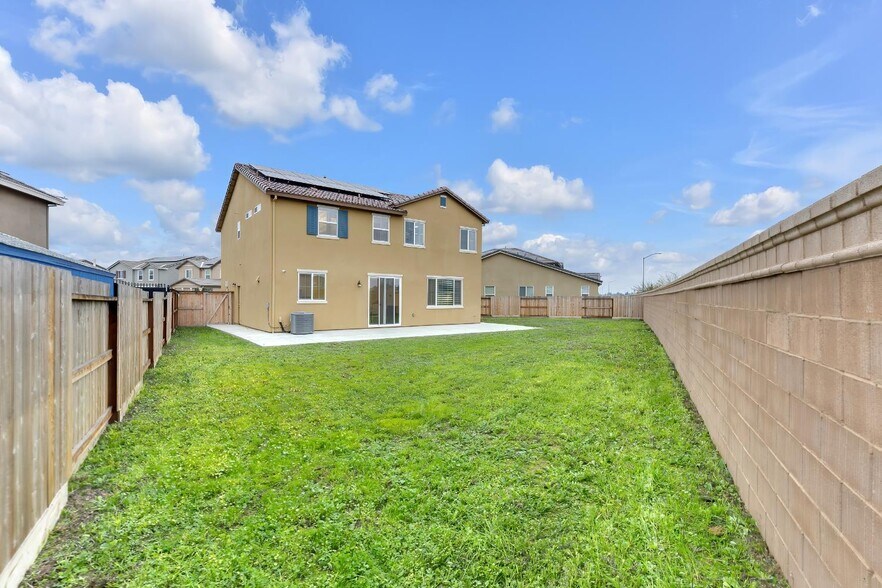 More Photos Of 3600 Pride Way, Stockton Multifamily For Sale