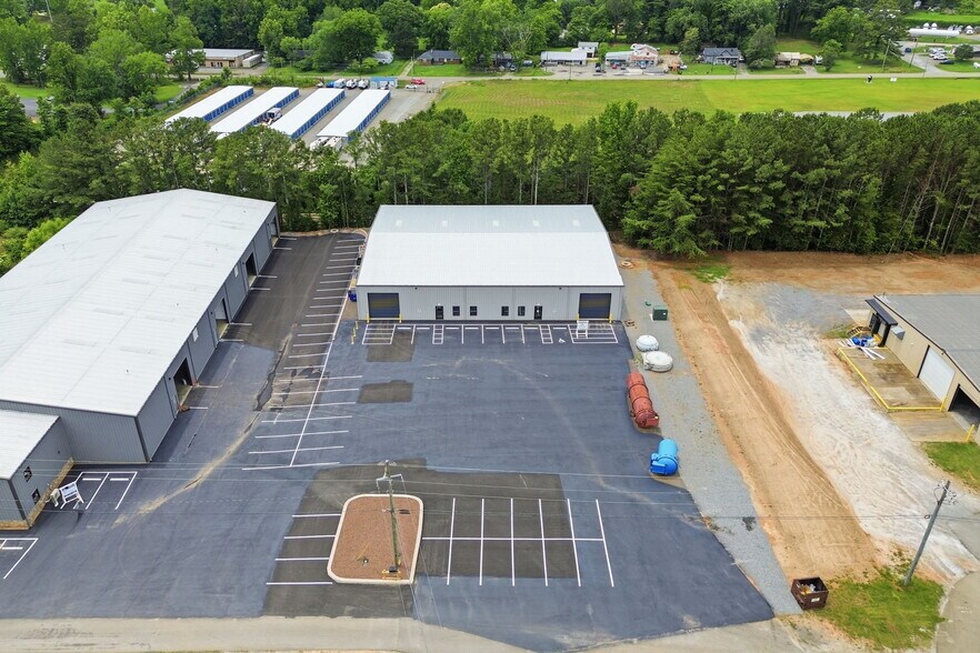 Primary Photo Of 120 Don Westbrook S Ave, Jasper Manufacturing For Sale
