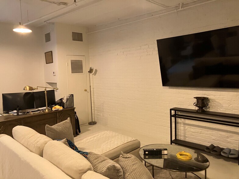 More Photos Of 1056 Washington Ave, Bronx Service For Sale