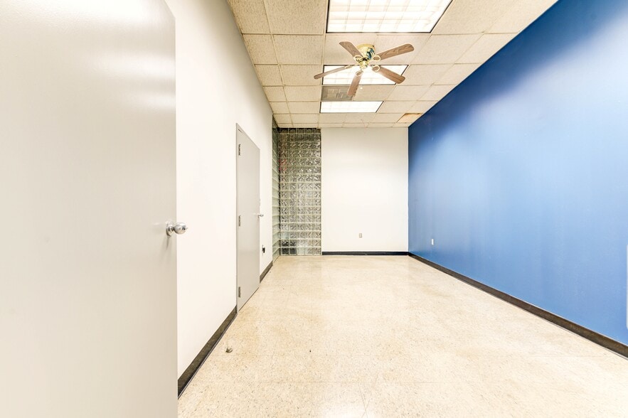 More Photos Of 617 Cepi Dr, Chesterfield Warehouse For Sale