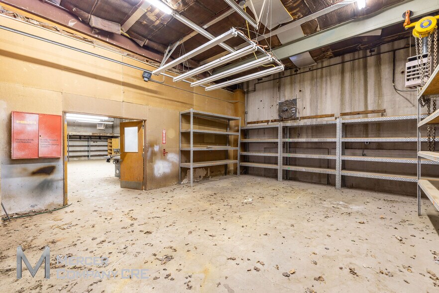 More Photos Of 1312 S Walker Ave, Oklahoma City Light Manufacturing For Sale