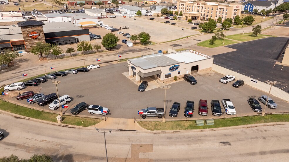 More Photos Of 5610 58th St, Lubbock Auto Dealership For Sale