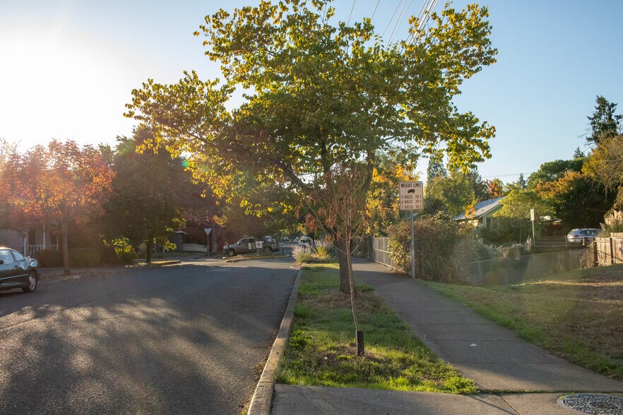 More Photos Of W. 15th Avenue, Eugene Land For Sale