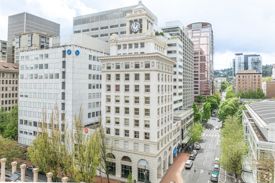 Primary Photo Of 800-818 SW Broadway, Portland Office For Lease