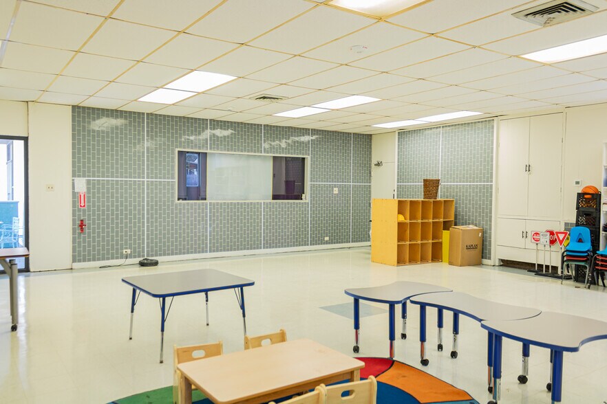 More Photos Of 900 W WM J Bryan Pky, Bryan Schools For Sale