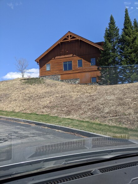 More Photos Of 1095 Profile Rd, Franconia Medical For Sale