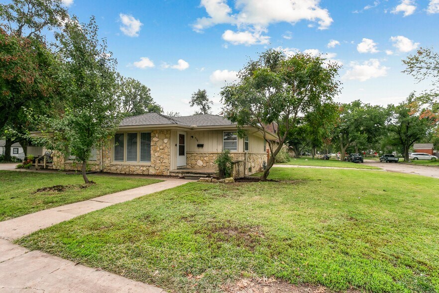 More Photos Of 534-544 N Richmond St, Wichita Apartments For Sale