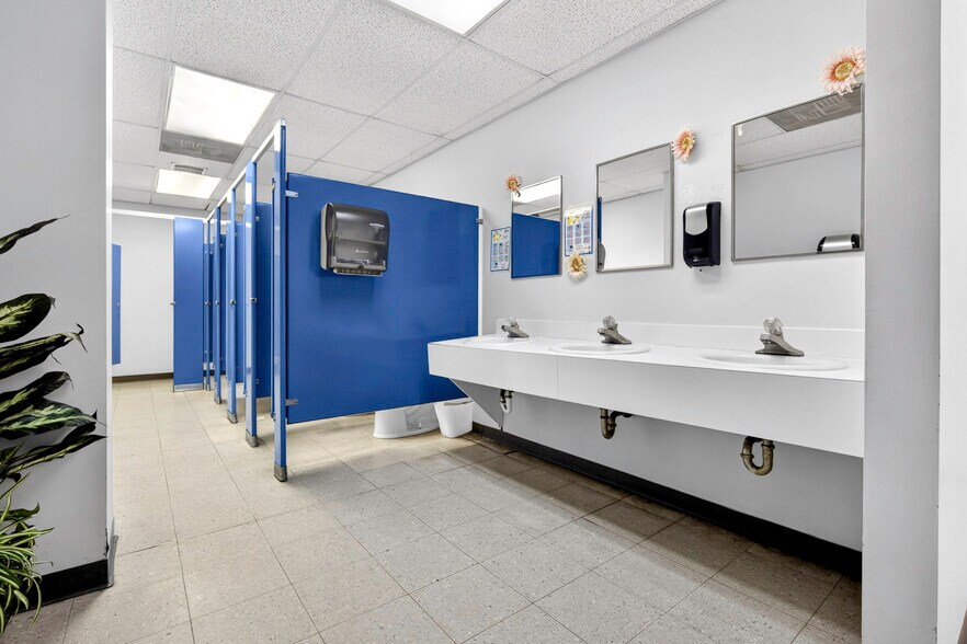 More Photos Of 1820 N Council Rd, Blanchard Food Processing For Sale