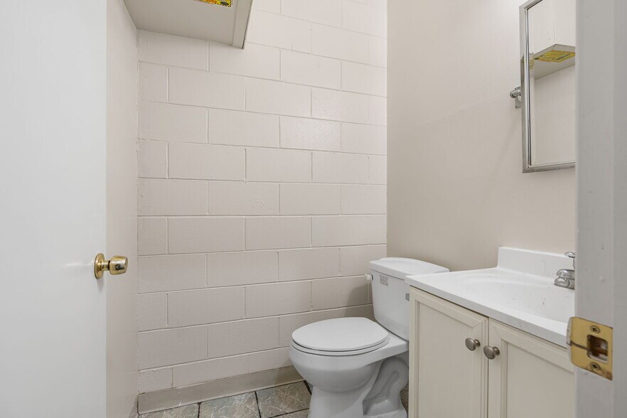More Photos Of 77-89 Jackson St, Hayward Office For Lease