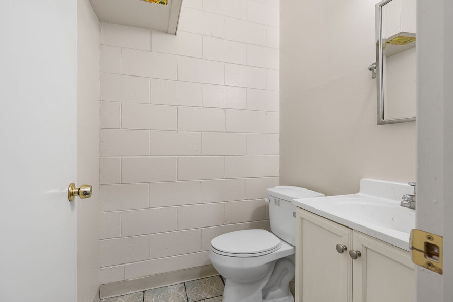 More Photos Of 77-89 Jackson St, Hayward Office For Lease