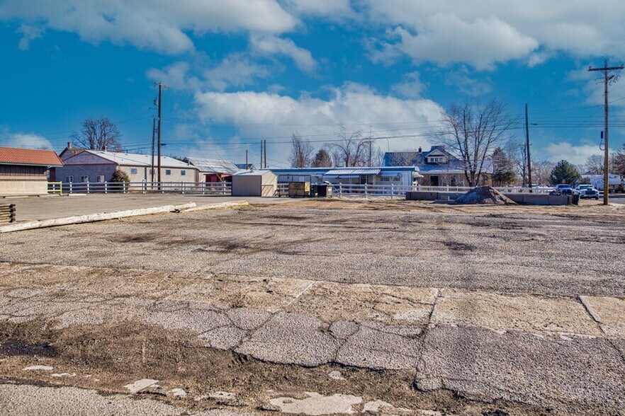 More Photos Of 826 Main St, Walsenburg Land For Sale