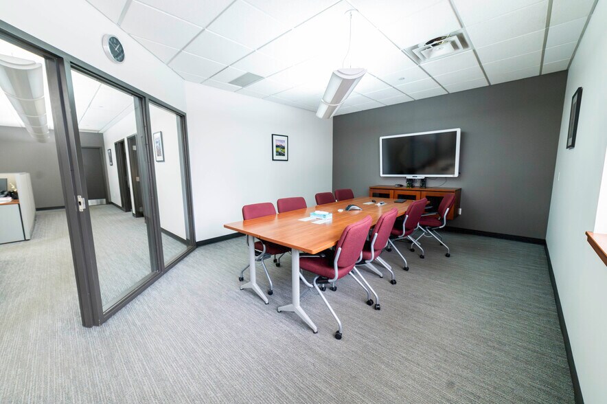 More Photos Of 4812 McMurry Ave, Fort Collins Light Manufacturing For Lease