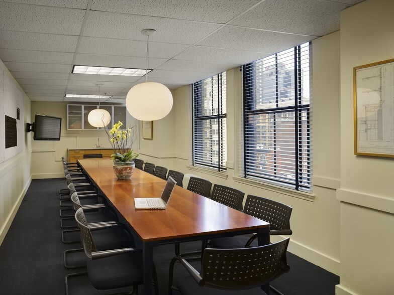 More Photos Of 1315 Walnut St, Philadelphia Office For Lease