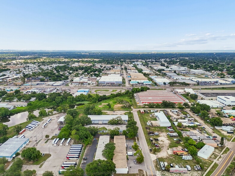 More Photos Of 3667-3691 46th Ave N, Saint Petersburg Warehouse For Sale