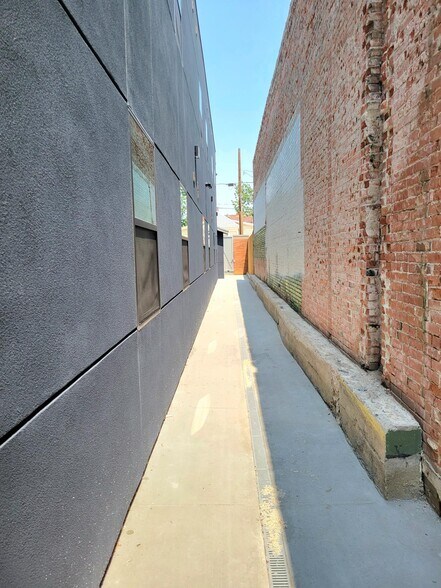 More Photos Of 141 W 4th St, Loveland Apartments For Lease