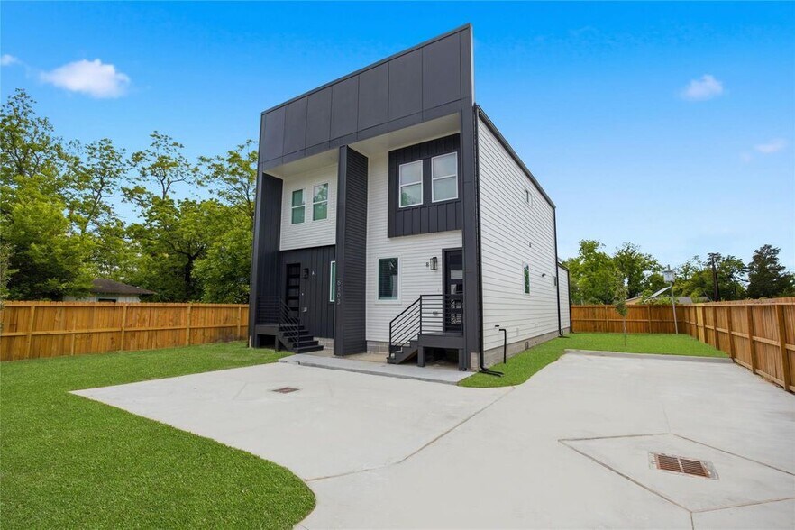 More Photos Of 6103 Shotwell st, Houston Multifamily For Sale