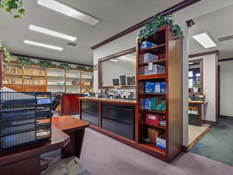 More Photos Of 800 Belford Ave, Grand Junction Office For Sale