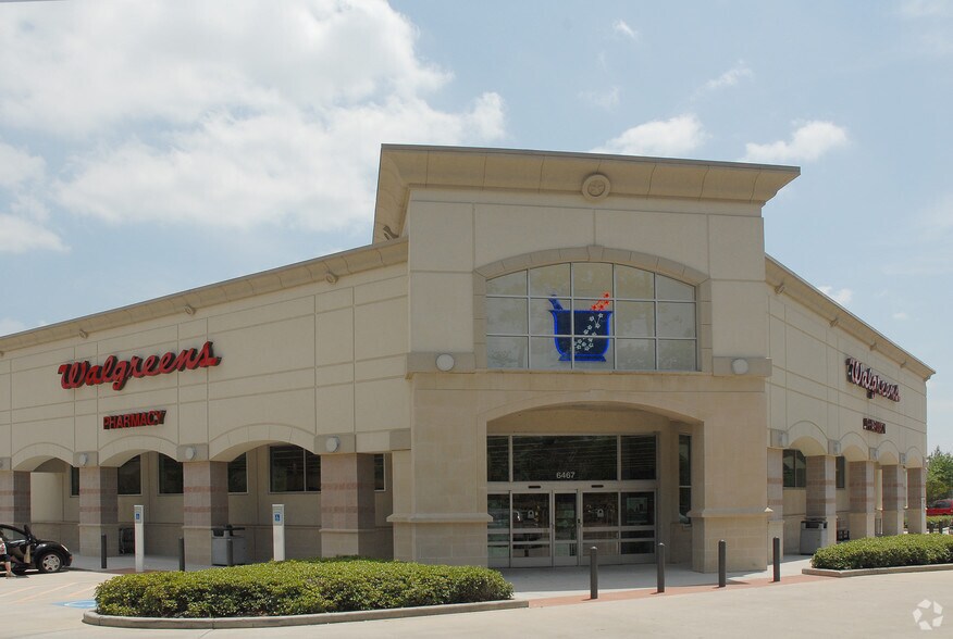 More Photos Of 6467 Woodlands Pky, The Woodlands Drugstore For Sale