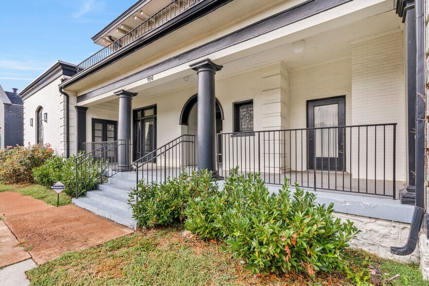 More Photos Of 904 Gallatin Ave, Nashville General Retail For Sale