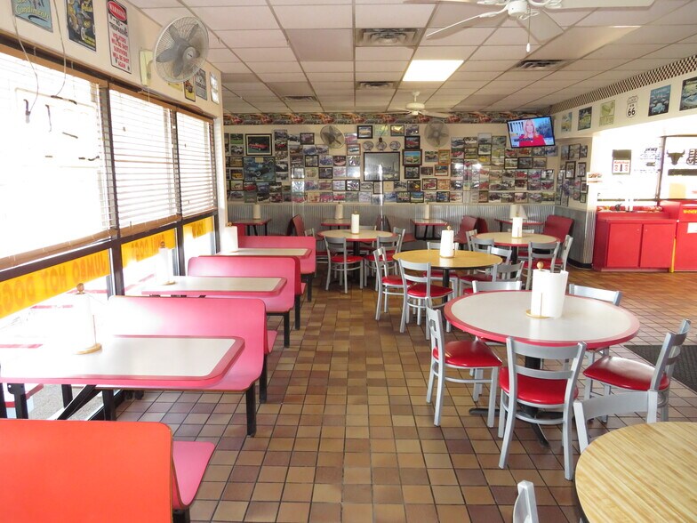 More Photos Of 2600 W Jefferson St, Joliet Fast Food For Sale