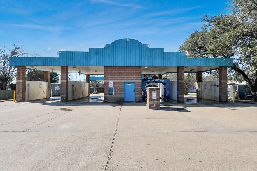 More Photos Of 452 S Robb St, Trinity Specialty For Sale