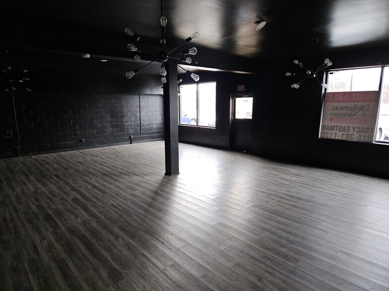 More Photos Of 2608 Kilburn Ave, Rockford General Retail For Lease