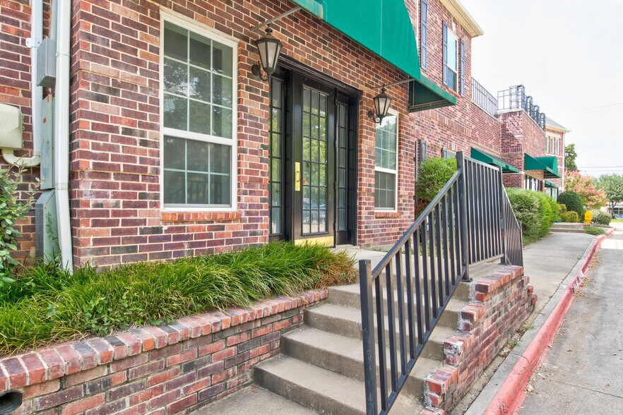 More Photos Of 2615 E Southlake Blvd, Southlake Office For Lease