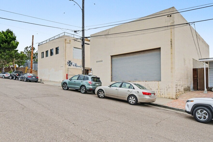 More Photos Of 1235-1239 Cushman Ave, San Diego Service For Sale