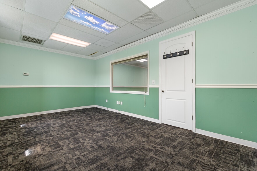 More Photos Of 170 Kinnelon Rd, Kinnelon Office Residential For Sale