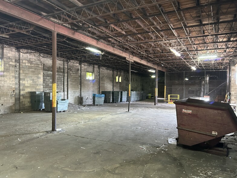 More Photos Of 2747 Jackson Ave, Memphis Industrial For Sale