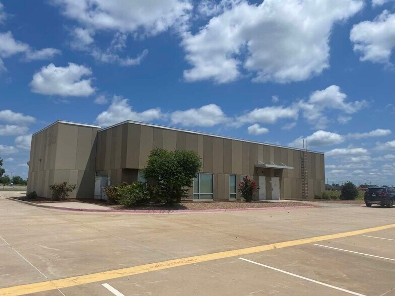 More Photos Of 2410 W Grant Ave, Pauls Valley Medical For Sale