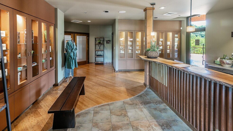 More Photos Of 1128 Saratoga Rd, Kingsport Lodge Meeting Hall For Sale