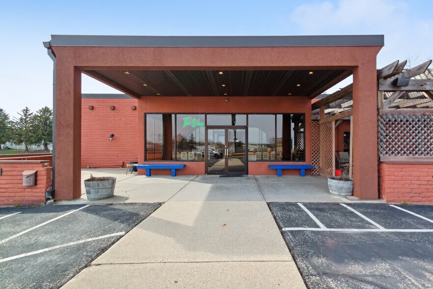 More Photos Of 5264 Anton Dr, Fitchburg General Retail For Sale