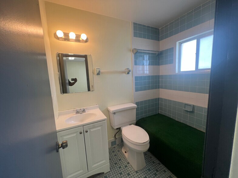 More Photos Of 4527 Carter St, Orlando Daycare Center For Lease